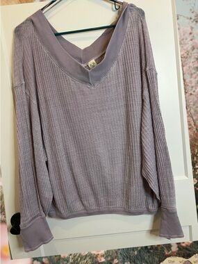 We The Free Lilac Ribbed V-Neck Pullover Top